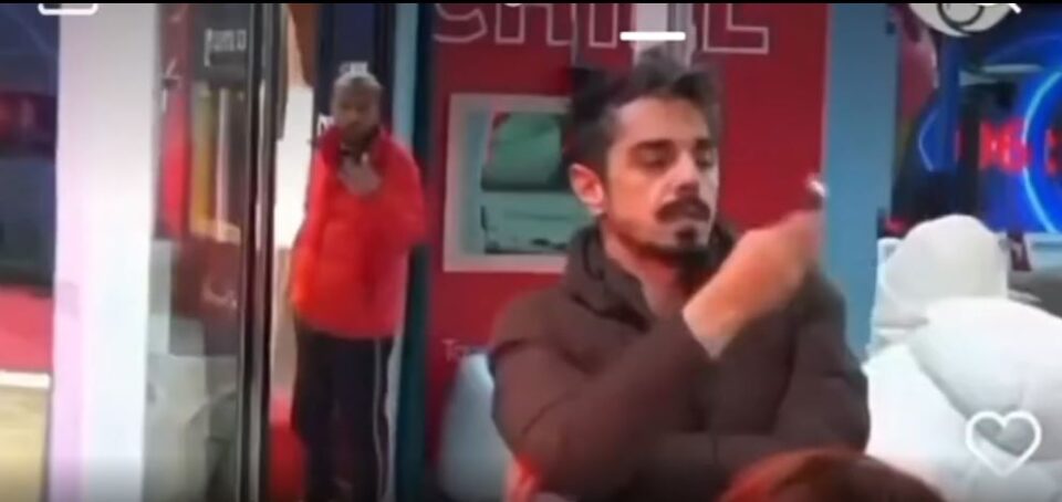 Amosi ofedon shume rend Kiaren. Shikoni si e quan. Video